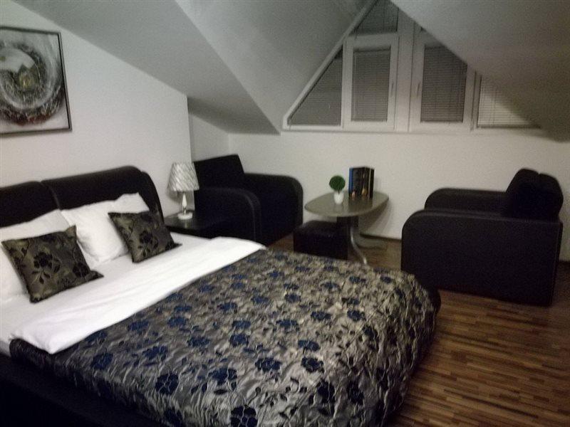 Hostel Kalonis Скопье Экстерьер фото