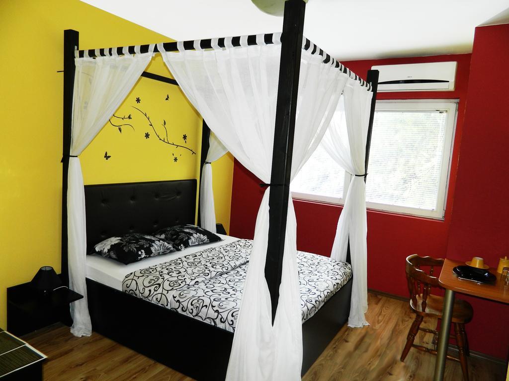 Hostel Kalonis Скопье Номер фото