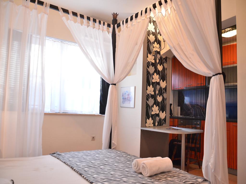 Hostel Kalonis Скопье Экстерьер фото