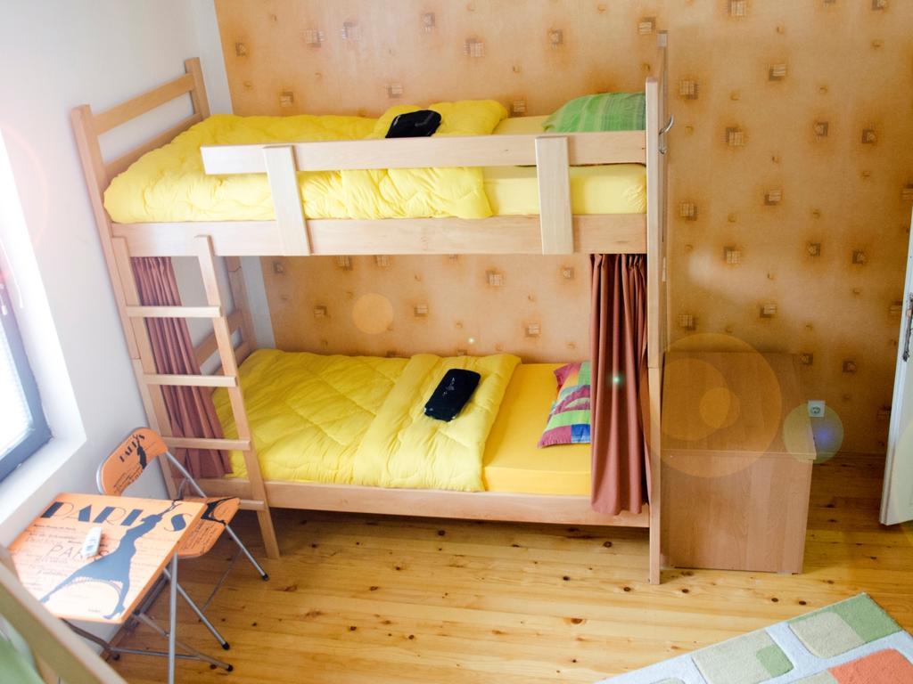 Hostel Kalonis Скопье Экстерьер фото
