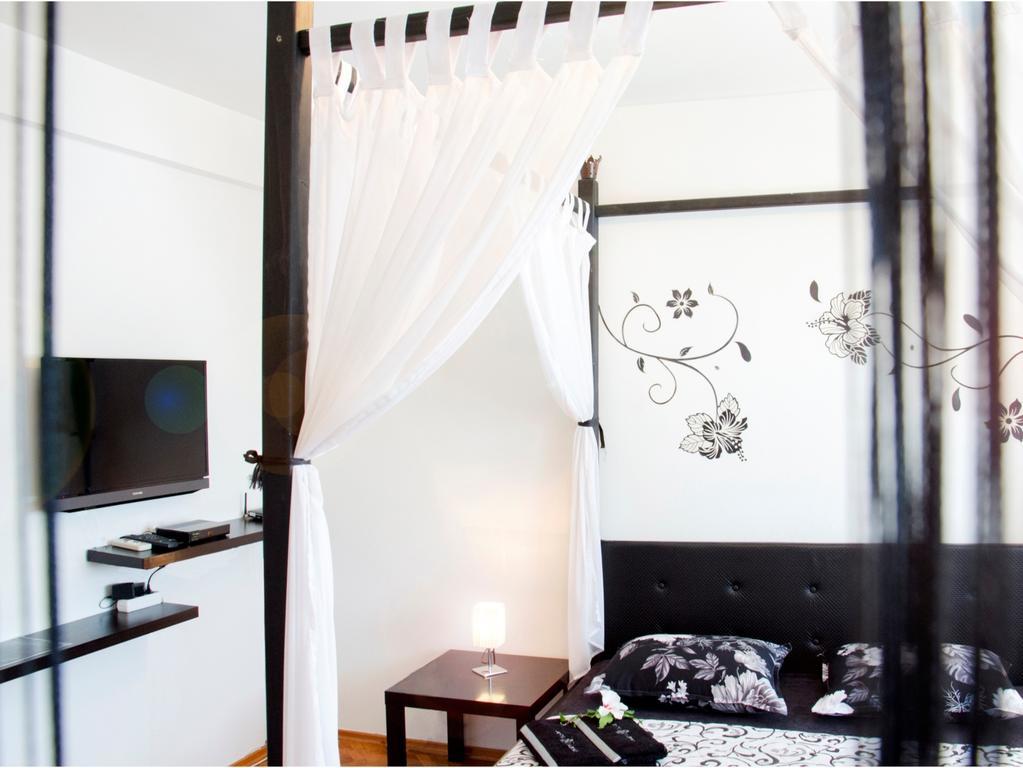 Hostel Kalonis Скопье Экстерьер фото