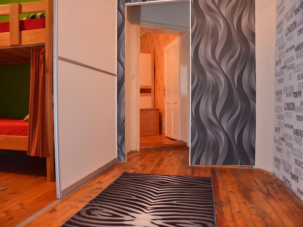 Hostel Kalonis Скопье Экстерьер фото